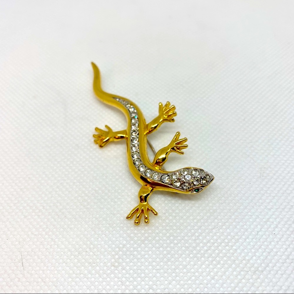 Lizard brooch